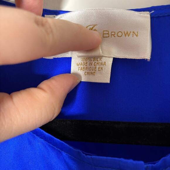Vintage Julie Brown Cobalt Blue Sleeveless 100% Silk Vest Button-Up Top Size 2 - Picture 2 of 5